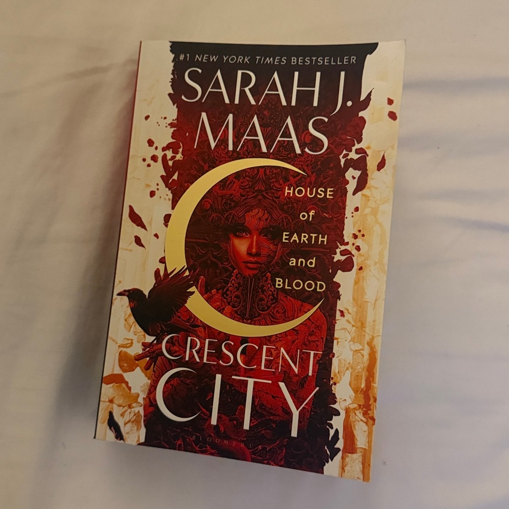 Crescent City Series Book 1 House of Earth and Blood